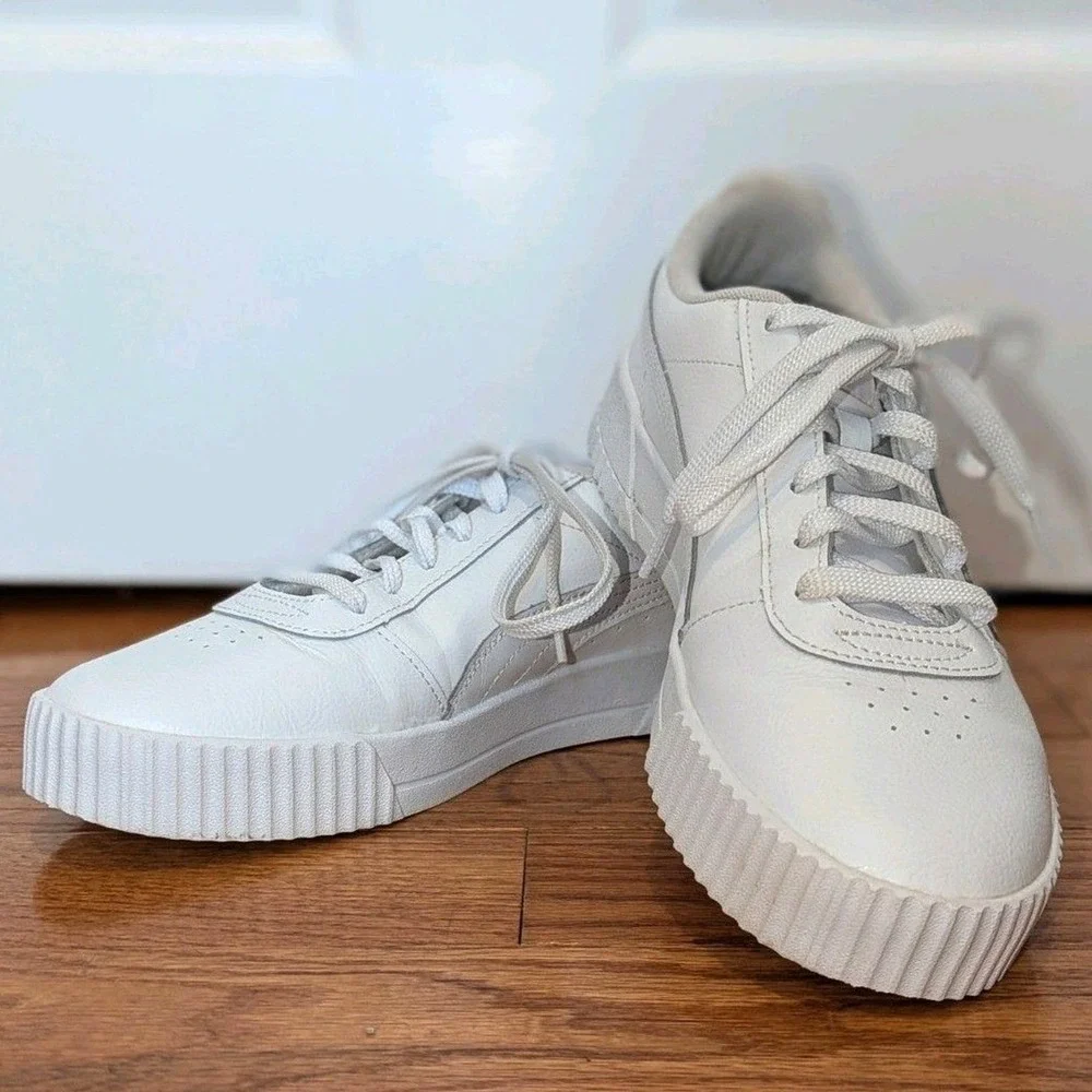 Minimalist Leather Puma White Carina Platform Sneakers Size 10.5 Women's‎